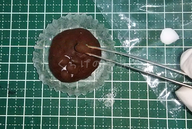 あんこまみれ 粘土モナカ続きとお萩または鹿の子 くらげの手遊び